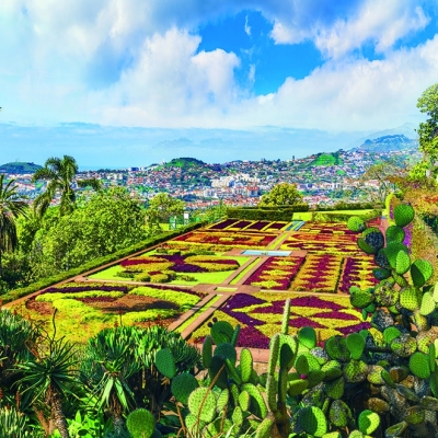 Calendar cu imagini Gardens, 31.5 x 48 cm, 12 file, 2026